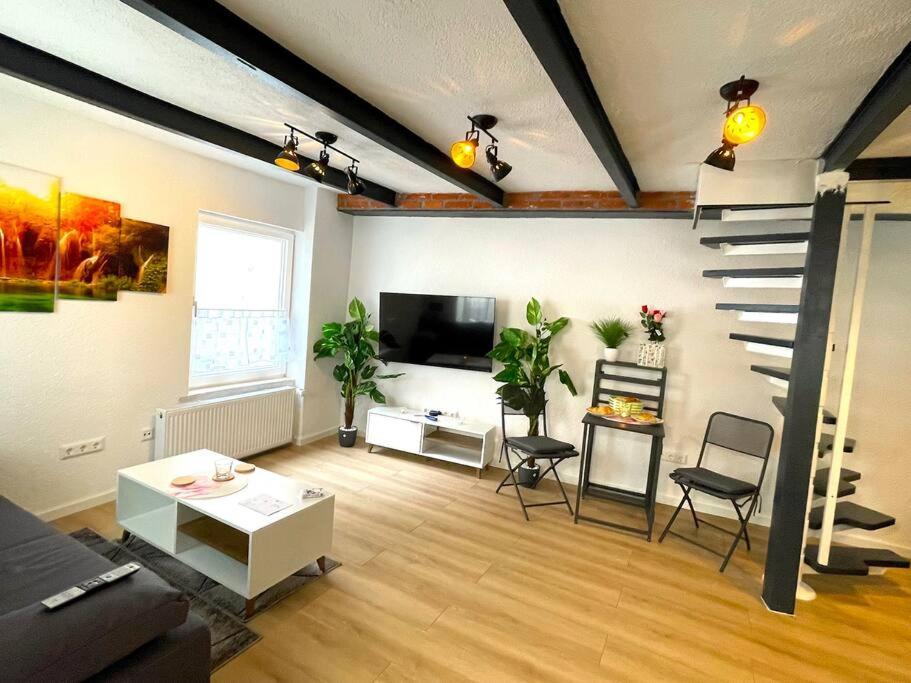 Robinshomes-Industrial Braunschweig Esterno foto